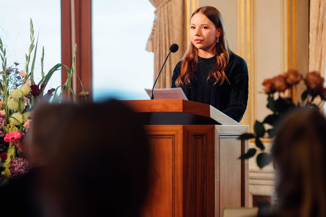 Annen-Medaille 2025: Schülerin hält Laudatio