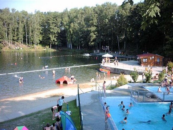 Blick auf das Naturfreibad Frohburg