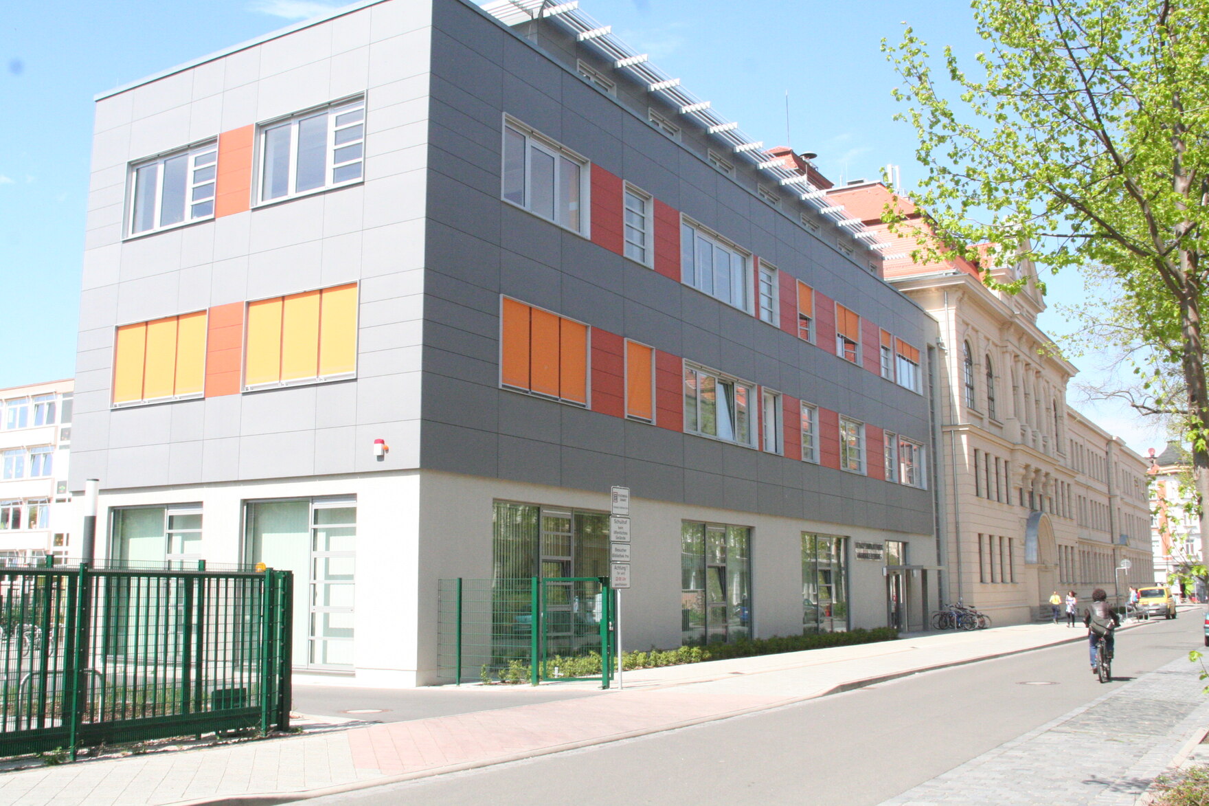 Blick auf Stadtbibliothek Markkleeberg